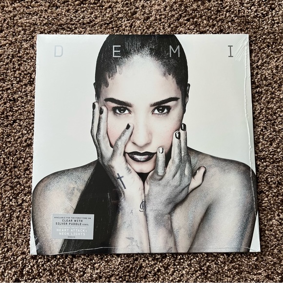 NEW Demi Lovato “Demi” vinyl - Picture 2 of 5